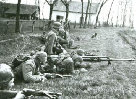 Венгерские десантники в обороне. 1944 г.