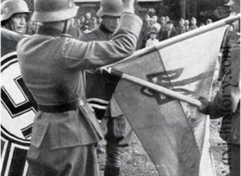 Солдаты дивизии СС «Галичина» дают присягу на верность германскому фюреру. 1944 г.