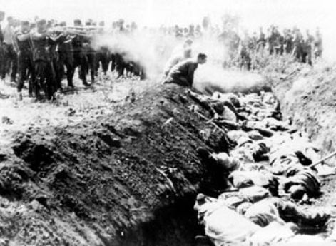 Уничтожение евреев в Даугавпилсе.