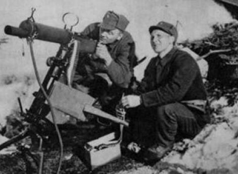 Расчёт зенитного пулемёта Colt M/29. 1940 г.