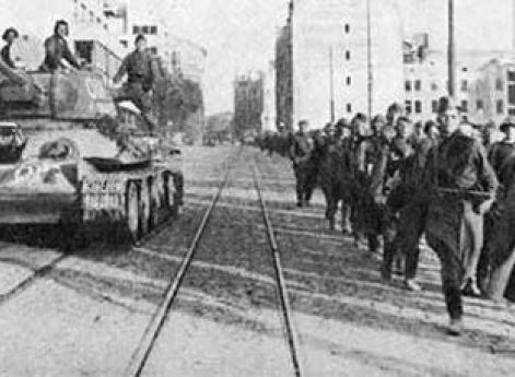 Советские войска входят в Выборг. 20 июня 1944 г.