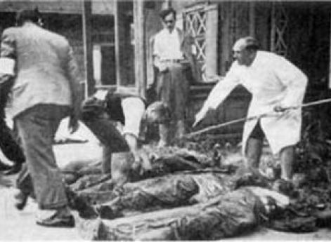 Трупы расстрелянных узников в Тарту. Август 1941 г.