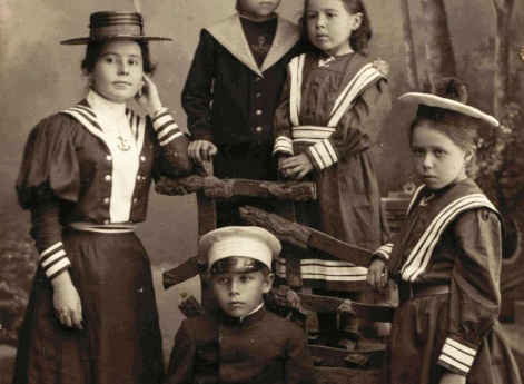 Портрет детей из семьи Орловых. Муром. 1895. Архив Дюминых.