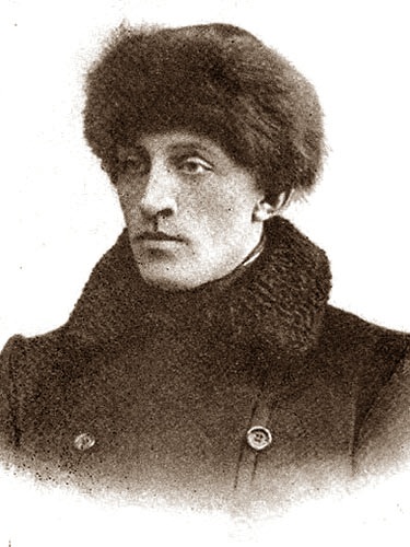 Вы останетесь совершенно собою, так я останусь в этом одном – представителем разряда людей, Вам непонятных и даже враждебных, представителем именно интеллигенции