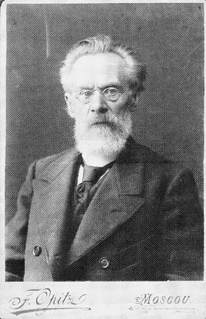 Написал «Монархическую государственность», в которой, право, как никто до меня на свете, изложил ее философию