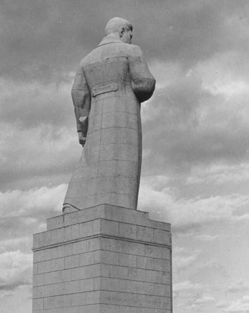 Московский государственный институт истории, философии и литературы имени Н.Г.Чернышевского включен в состав МГУ