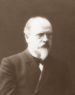 Если Вы коснетесь участия Соловьева в "Вестнике Европы", я могу Вам дать письмо