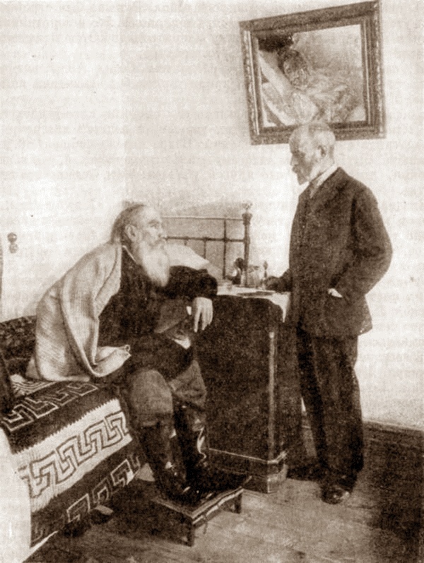 Лев Толстой вводит в оборот термин "религиоведение"